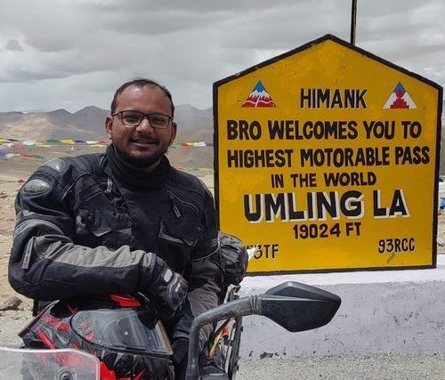 U Vidit is at Umling la pass, the world's highest motorable road.